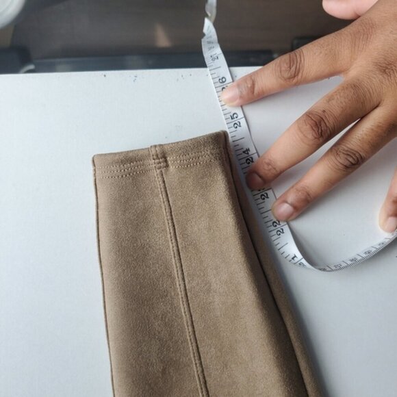 Spanx Faux Suede Rich Caramel Leggings Size SP - Picture 7 of 9